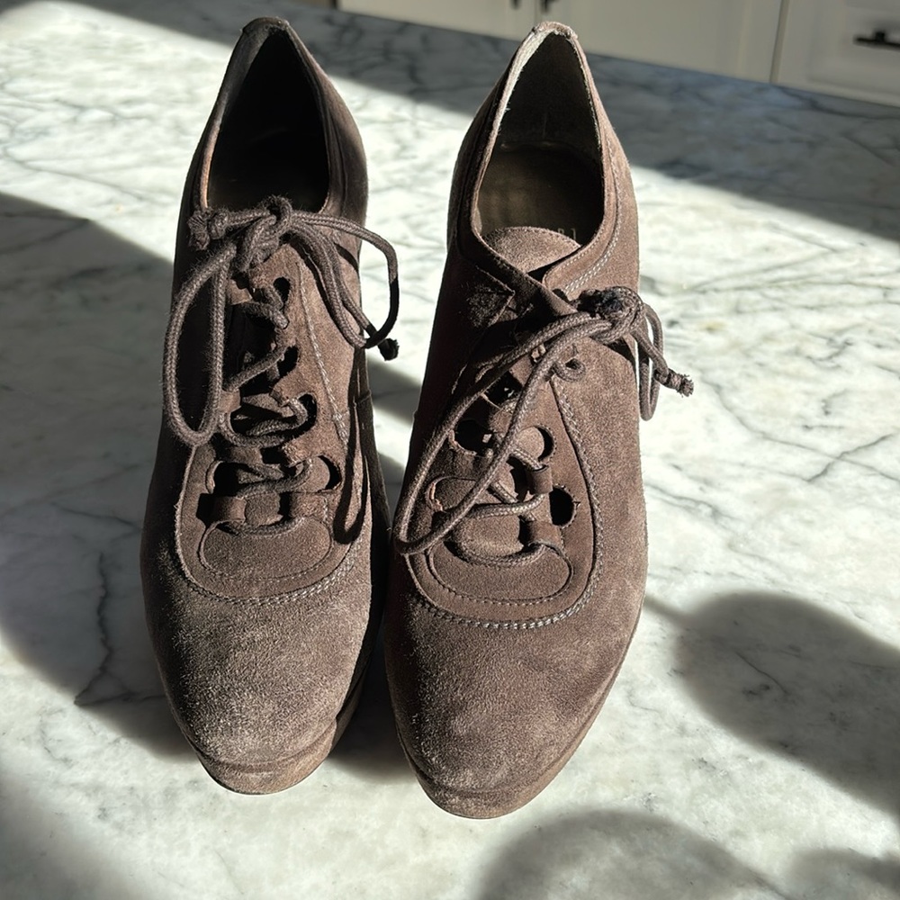 Stuart Whitzman Closed Toe Half Boot Size 6m - image 2